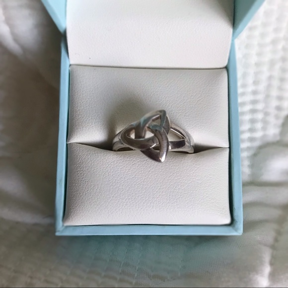 NEW💍Sterling Silver Celtic Trinity Knot Ring - Picture 3 of 7